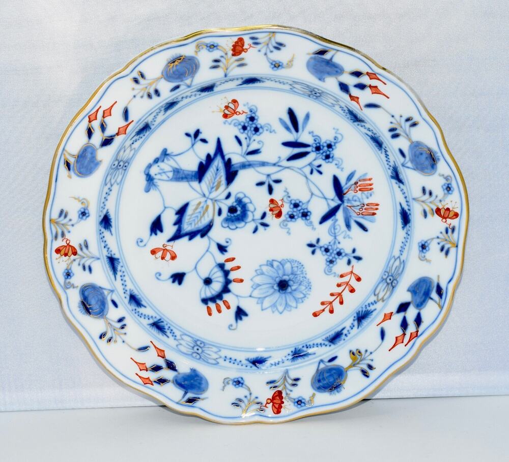 Meissen Zwiebelmuster Crossed Swords Blue Onion Royal Red & Gold Guild Plate